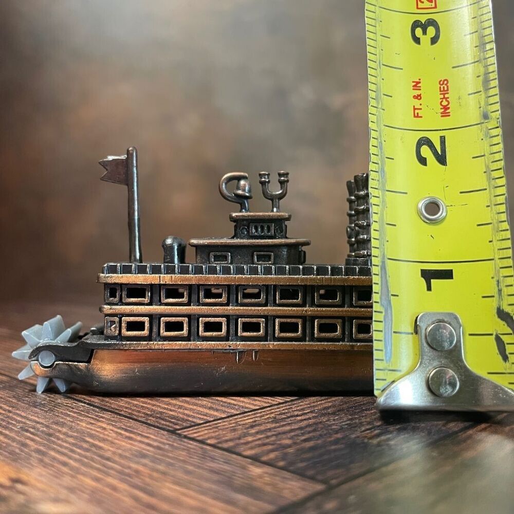 Vintage Die-Cast Steamboat Pencil Sharpener – Paddle Boat – Made in China - Picture 8 of 9